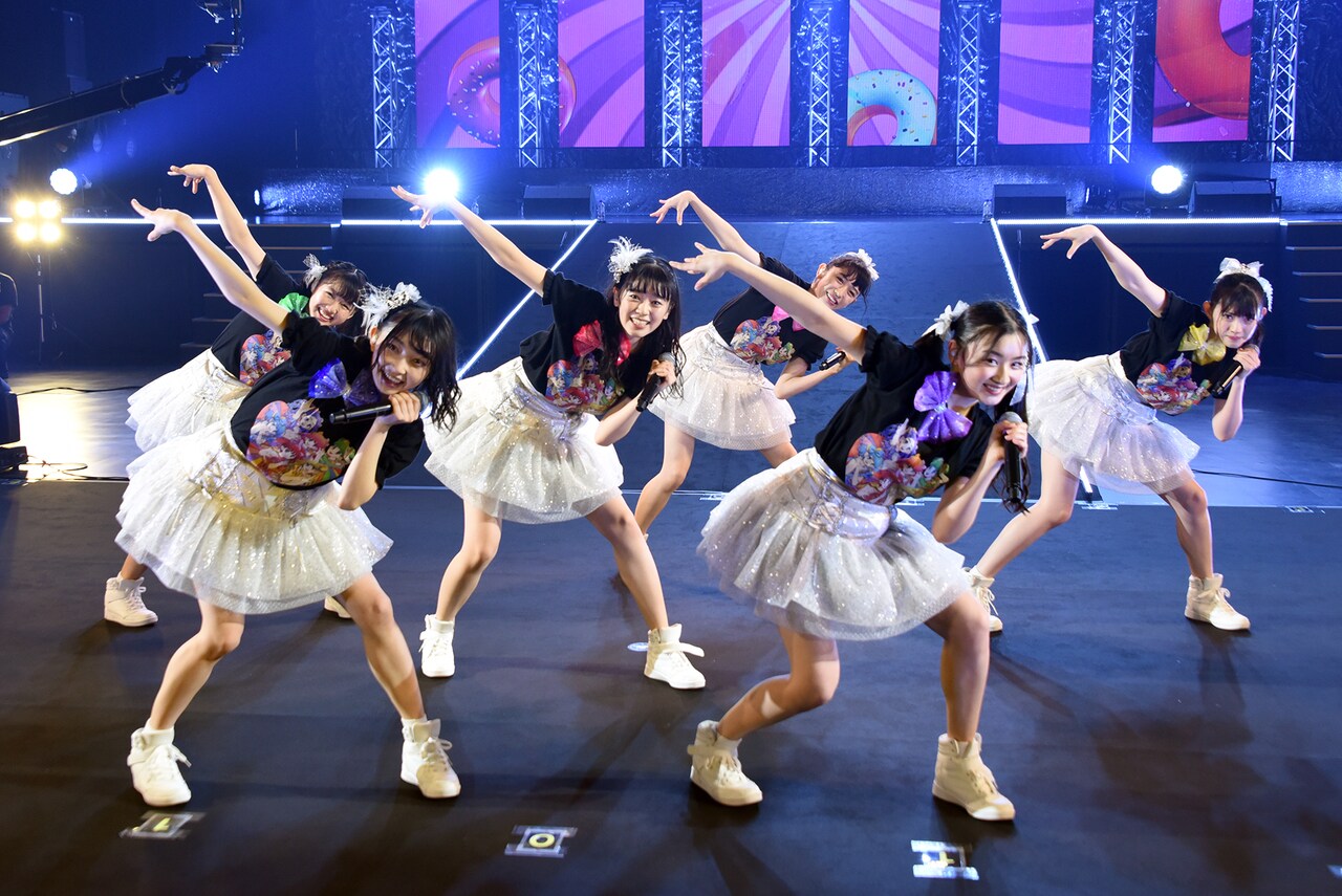 「超ときめき▽宣伝部の未来へつながる超ときめき▽コースター」の様子。