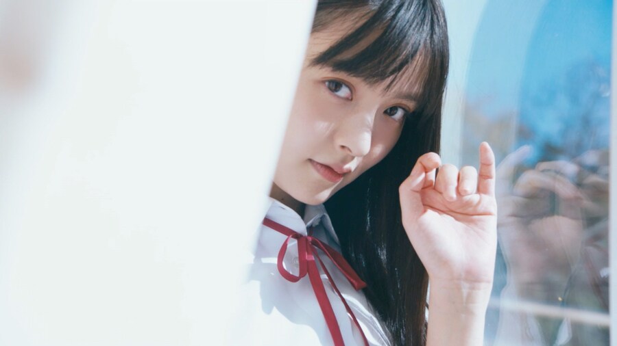 上坂すみれ「EASY LOVE」ミュージックビデオより。