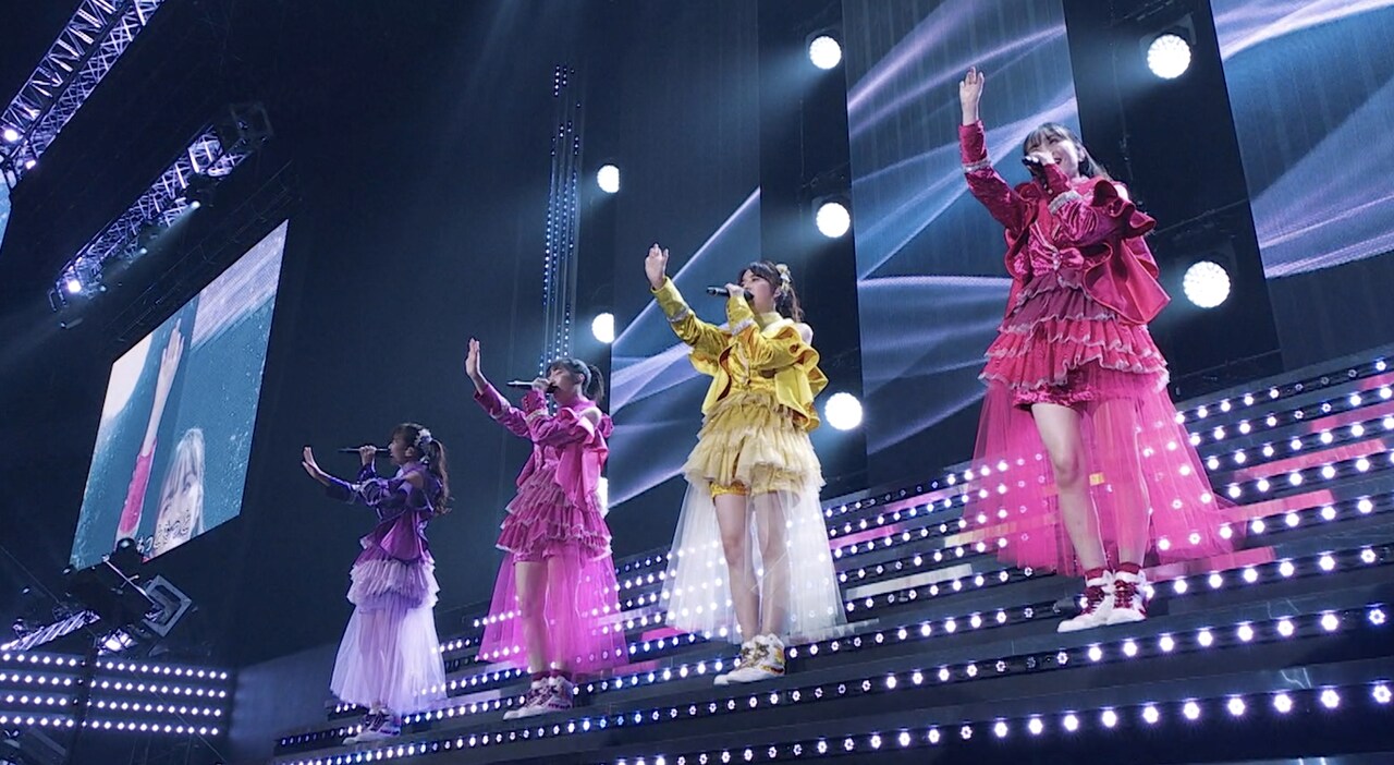 ももいろクローバーZ「白い風」ライブ映像より。