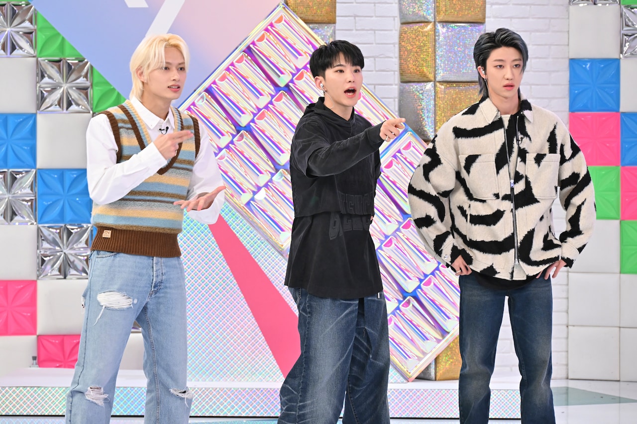 左からJUN、HOSHI、THE 8。(c)テレビ朝日